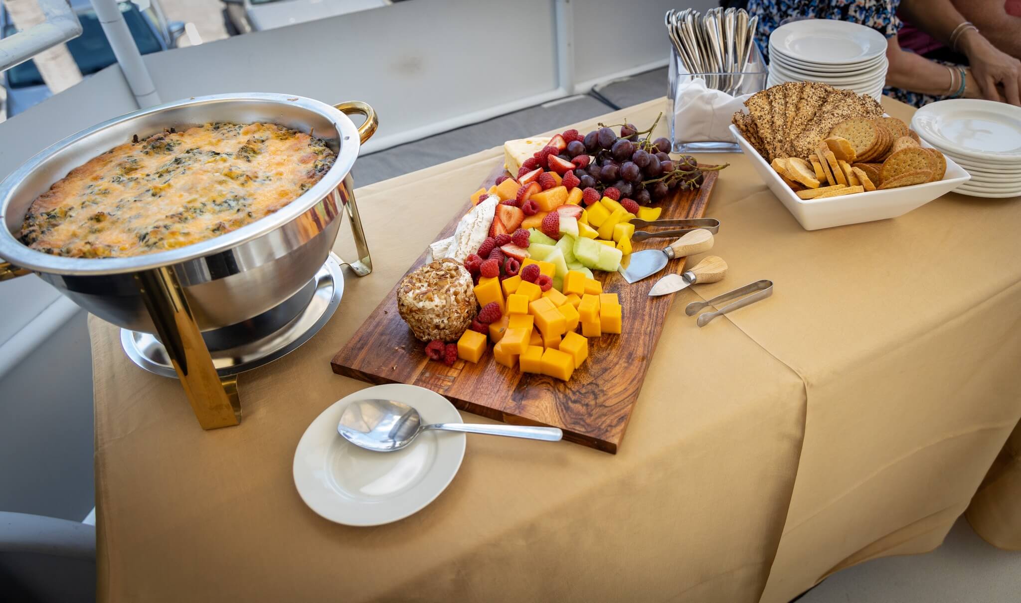 large group catering, corporate yacht party large group catering, large group catering for corporate yacht party